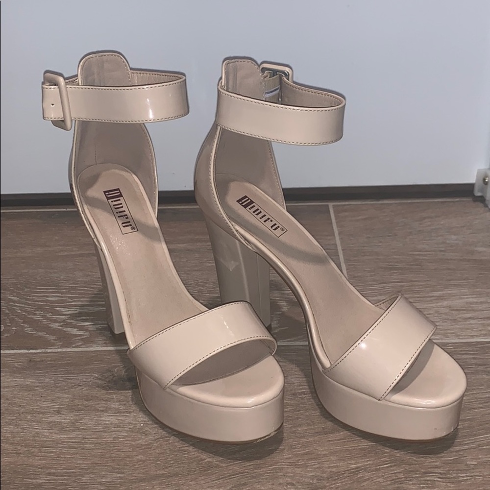 Nude platform heels size 7